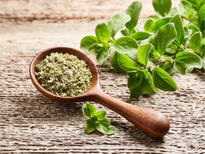 Do jakich potraw pasuje oregano? Właściwości prozdrowotne tej przyprawy